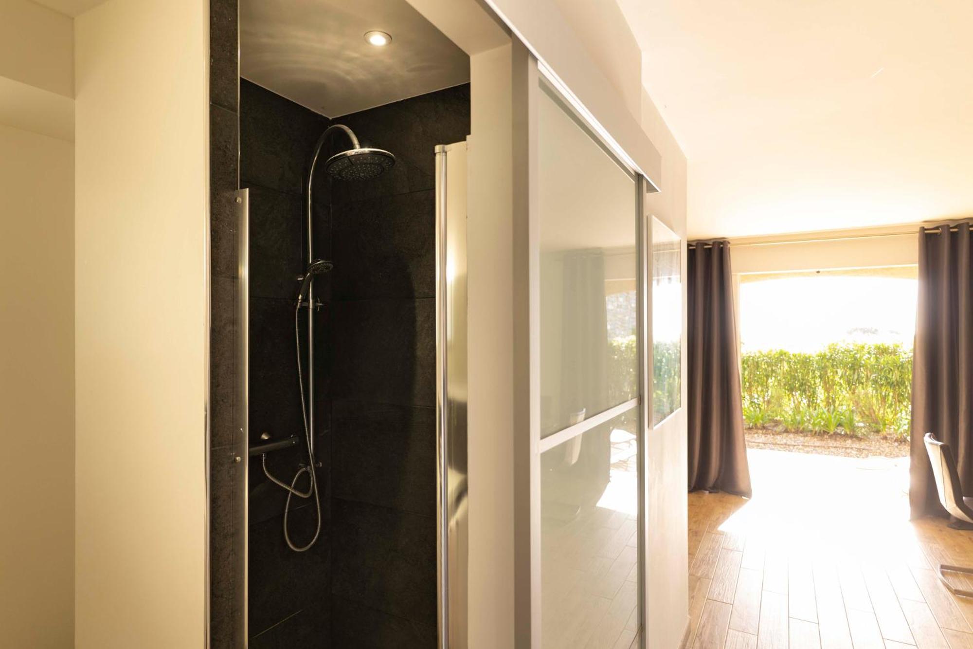 Suites In Erbalunga Pokoj fotografie