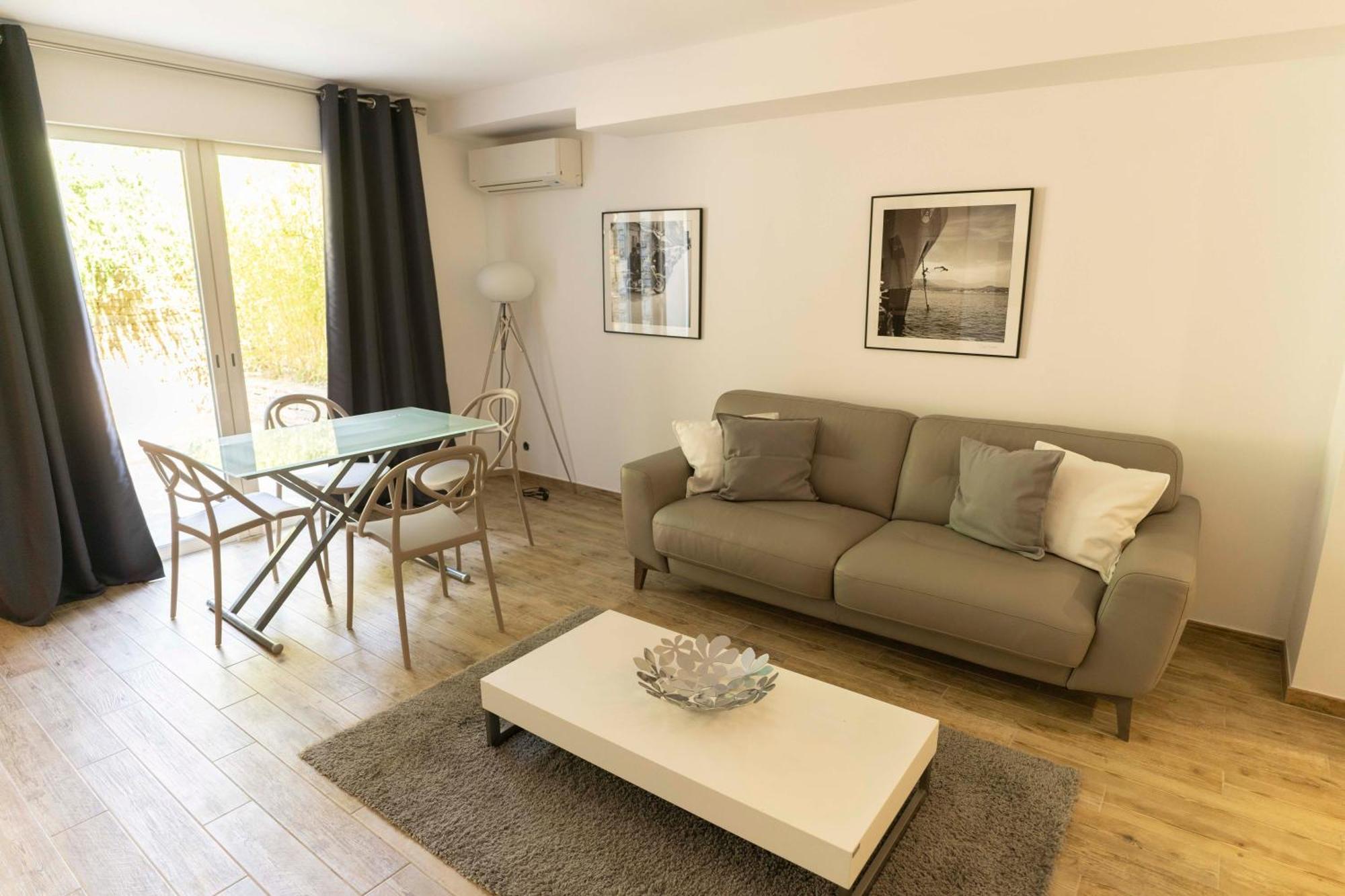 Suites In Erbalunga Pokoj fotografie